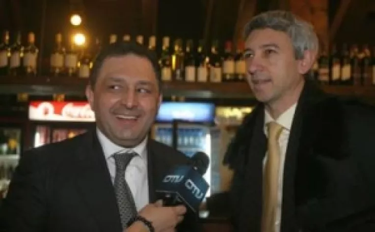 Readucerea la viata a Partidului "Initiativa Nationala" : Trio-ul Diaconescu-Vanghelie-Gusa 