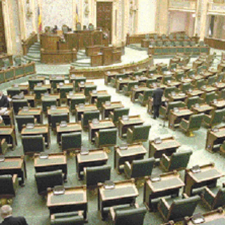 Record la absenteism in Senat