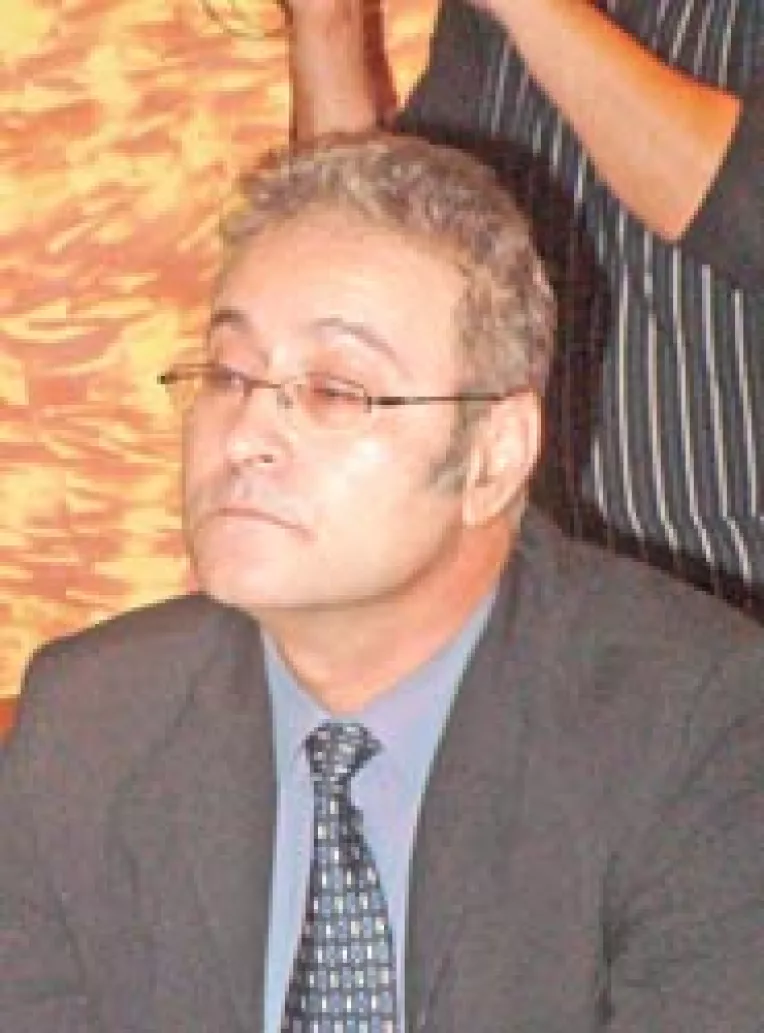 Republicanii cer oficialitatilor acces la fondurile europene