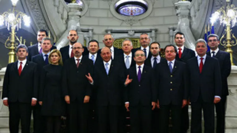 Restauratia totalitarismului: Romania se intoarce de unde a plecat