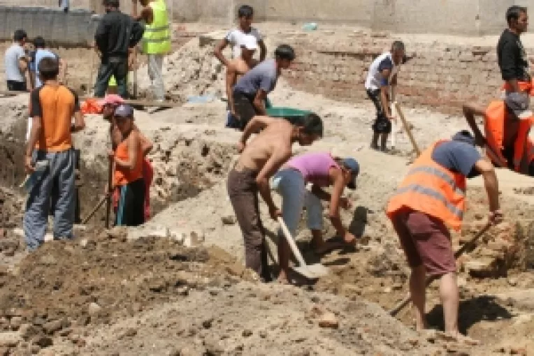 Romanii si bulgarii, cei mai munciti salariati din UE si cu cel mai scurt concediu