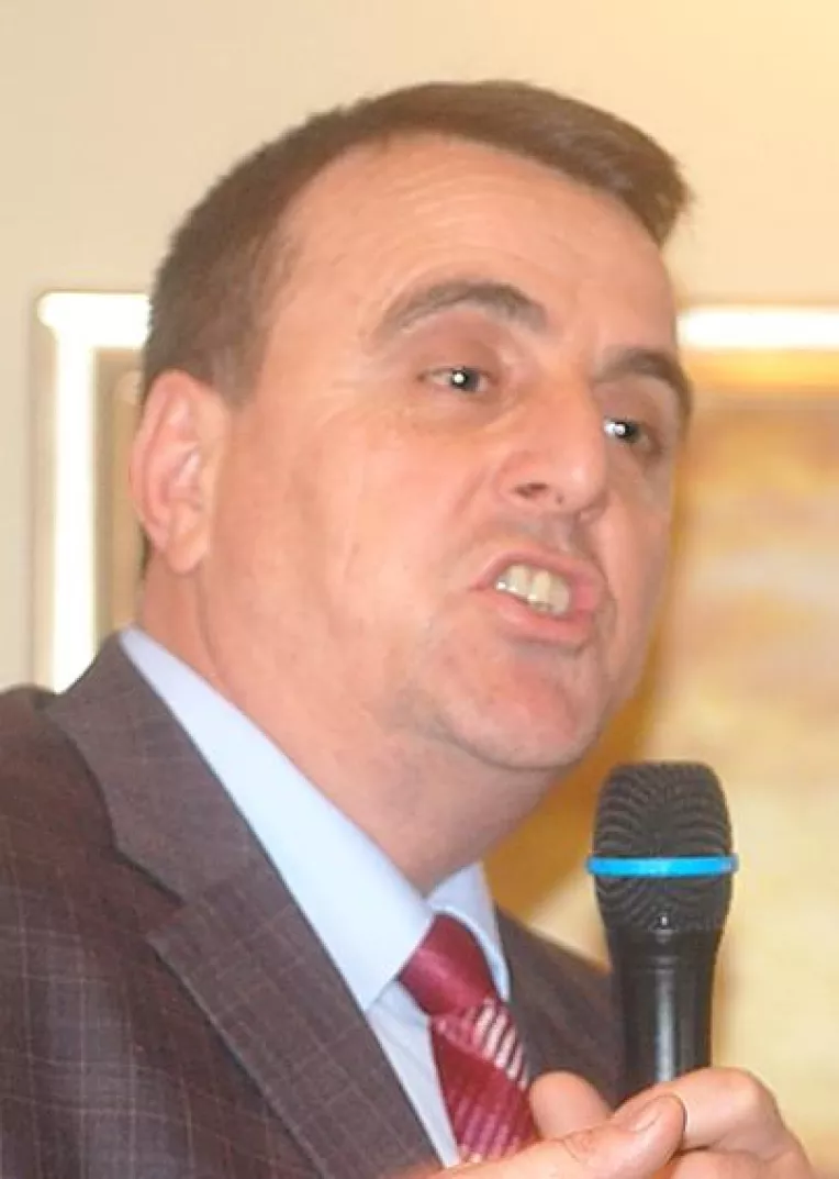 Sacrificandu-l fara motiv pe Vasile Petro, un pedelist cu state vechi in partid,
Zanfir Iorgus si-a pus om la Garda de Mediu