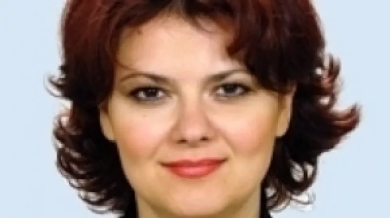 Senatoarea Olguta Vasilescu monitorizeaza servilismul jurnalistilor SRTV fata de putere
