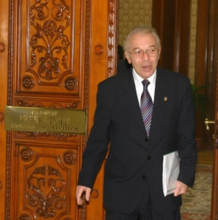 Senatorii intra in campanie electorala si nu vor lucra saptamana viitoare