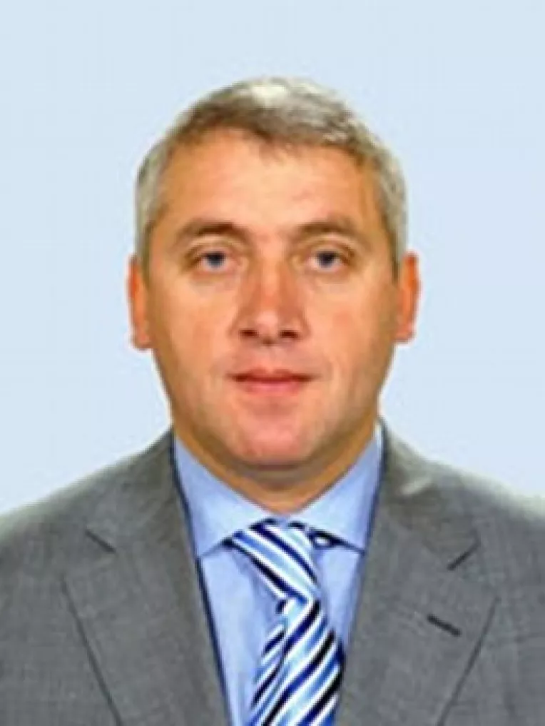 Senatorul Adrian Tutuianu: Scoala de vara pentru urmasii lui Traian, niste demagogi, cinici si grobieni  