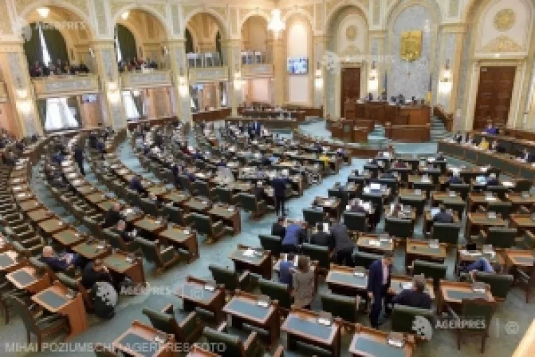 Senatul a adoptat modificarile la Legea 304 din 2004 privind organizarea judiciara si 317 din 2004 privind functionarea si organizarea CSM, ca urmare a deciziilor CCR