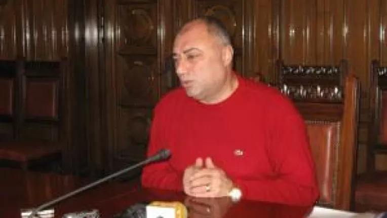 Solomon rupe inimi in PD-L