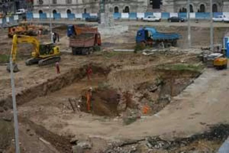 Solomon si Fifor s-au inteles la bani. Troc pentru modernizarea centrului