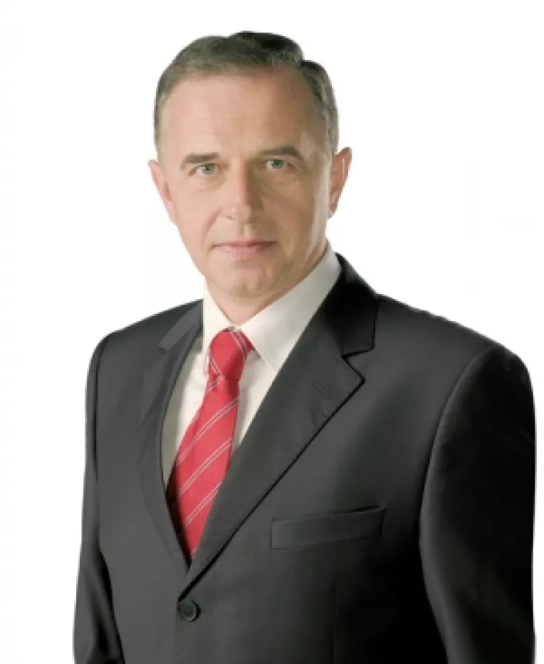 Sondaj INSOMAR: Geoana castiga presedintia pe 6 decembrie