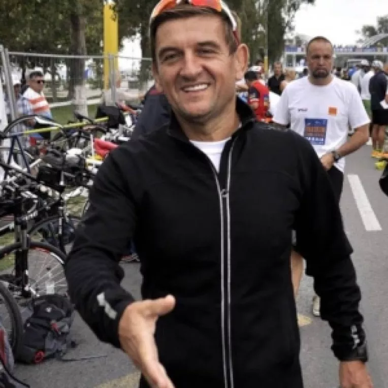 Sportivul Vasile Roatis, de 46 de ani, a murit dupa ce s-a inecat cu un covrig