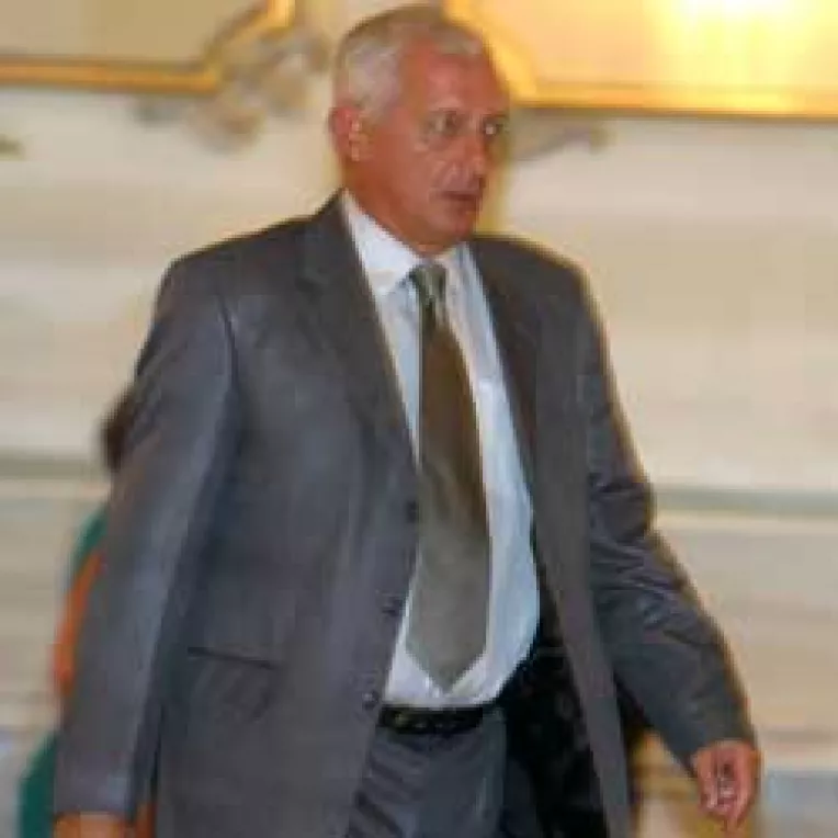 Statutul minoritatilor asteapta aprobarea tacita