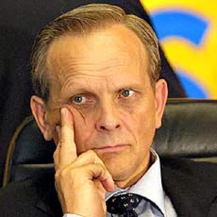 Stolojan arbitreaza nemultumirile din PNL