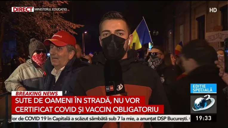 Sute de oameni protesteaza in Bucuresti fata de restrictiile impuse de autoritati in pandemie
