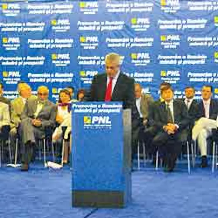 Tariceanu a fost desemnat candidatul PNL pentru un nou mandat de sef al Guvernului