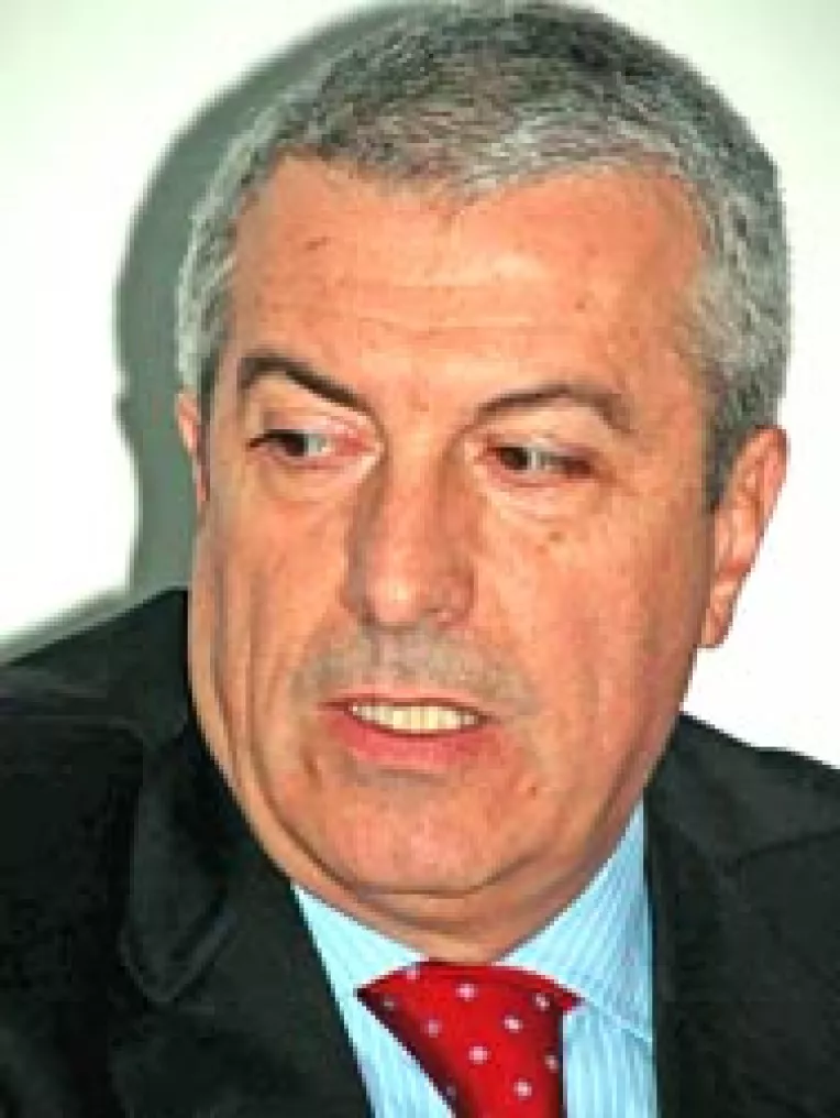Tariceanu, acuzat ca nu ii pune la punct pe democrati
