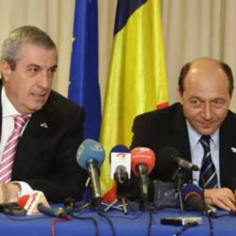 Tariceanu, intrerupt si corectat in discurs de Basescu
