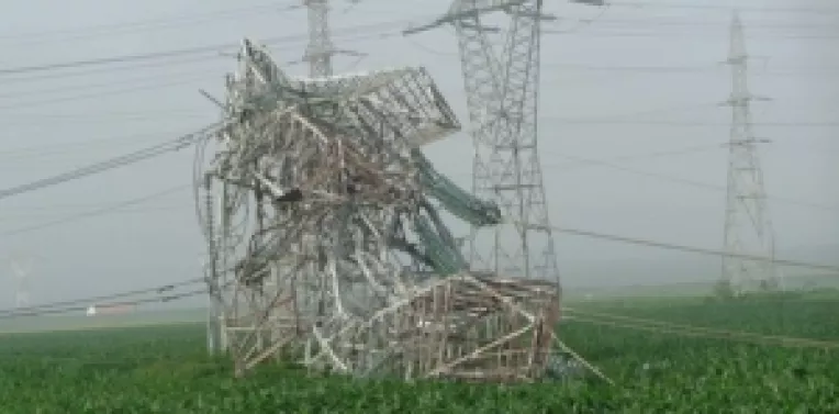 Tornadele sunt arme geoclimatice care au ca scop distrugerea agriculturii si pomiculturii romanesti