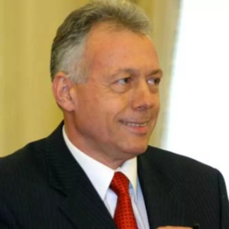 UDMR cheama PSD la masa verde