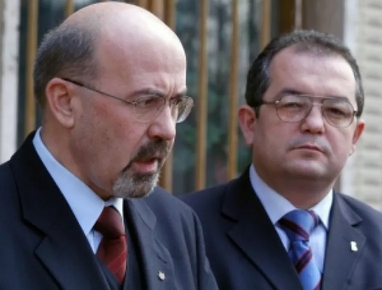 UDMR ii face jocul lui Basescu: Diversiunea plebiscitului pentru Marea Adunare Nationala