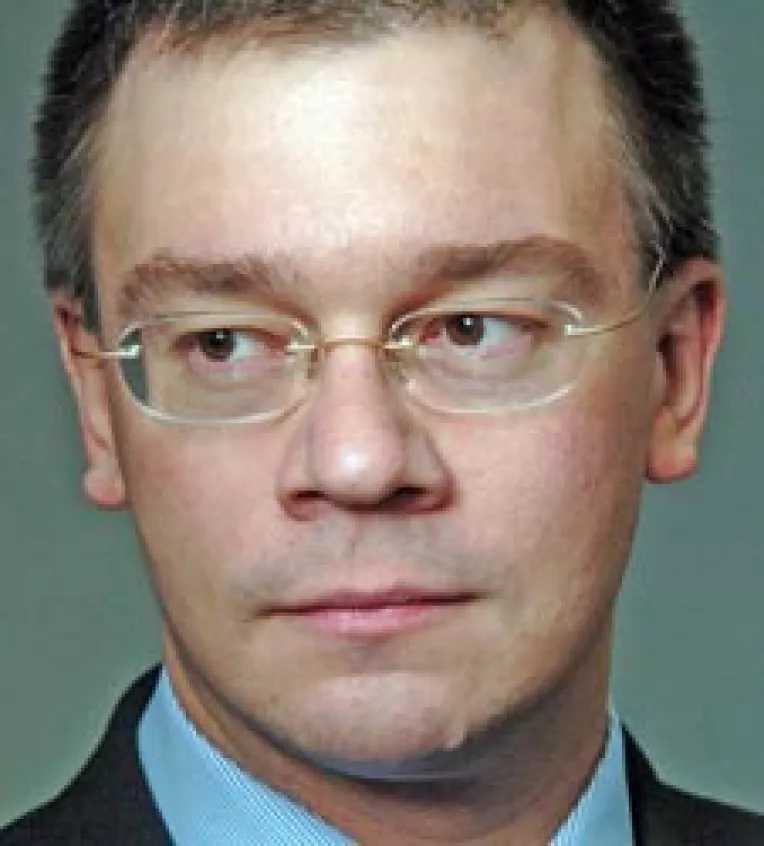 Ungureanu si-a dat demisia elegant, la schimb cu un post de europarlamentar?