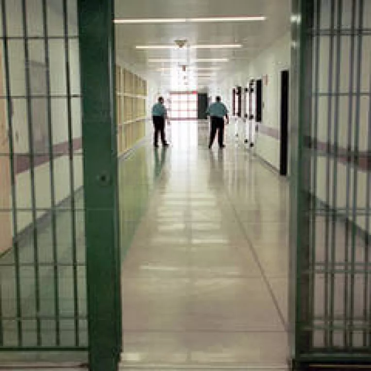 Viata detinutului Gigi Becali in penitenciar