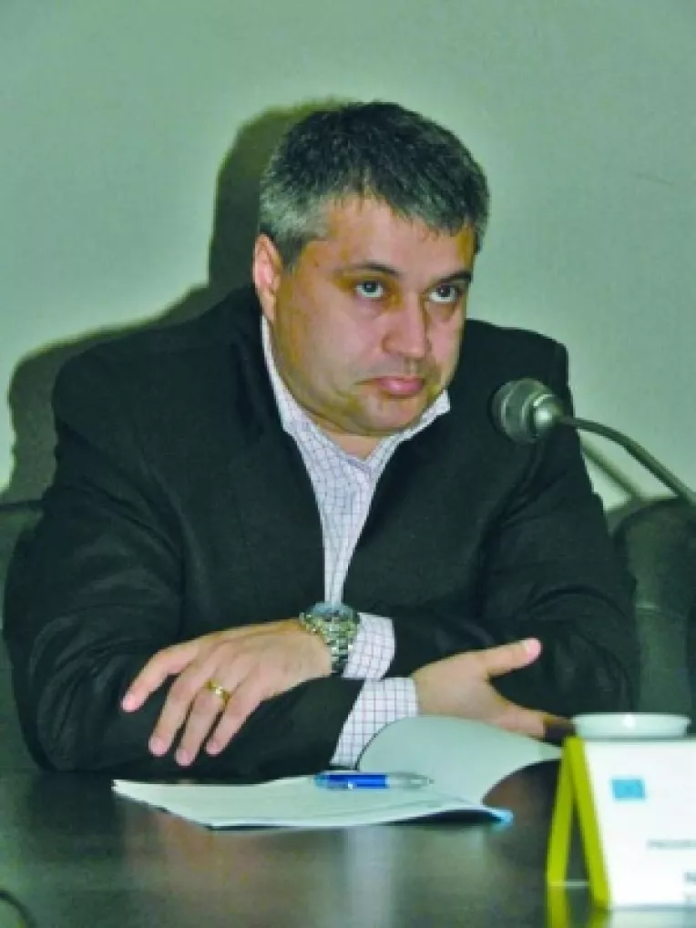 Vicepresedintele Consiliului Judetean acuza Guvernul Boc
Cristinel Dragomir a inceput sa inteleaga politica