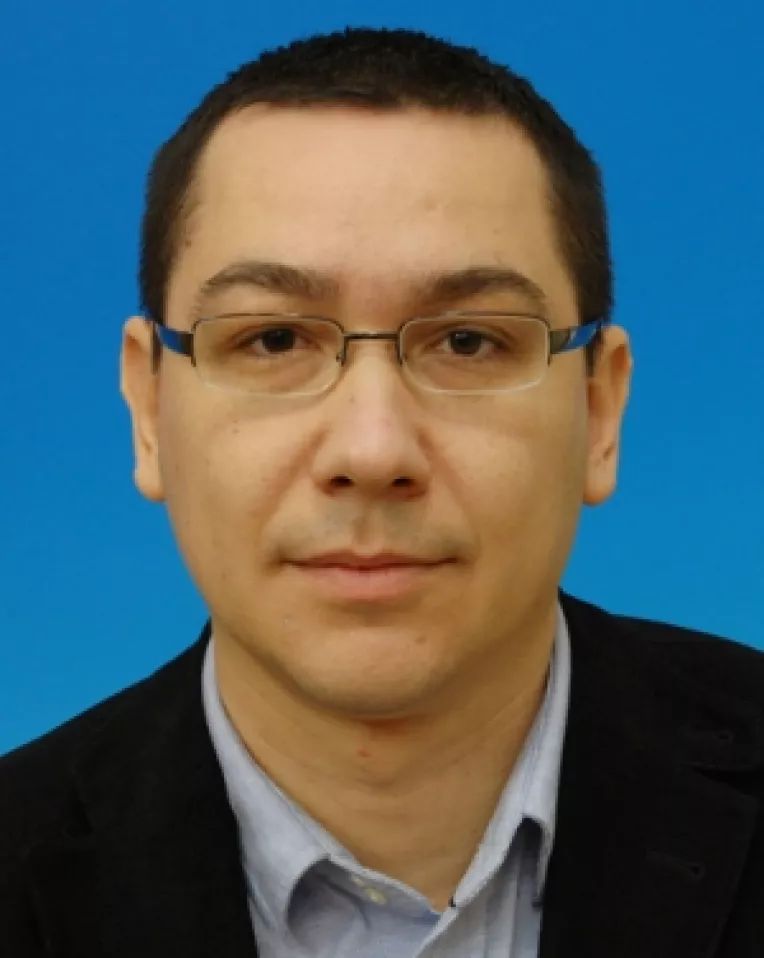 Victor Ponta: "Basescu trebuie sa stea in aceeasi celula cu Vintu"