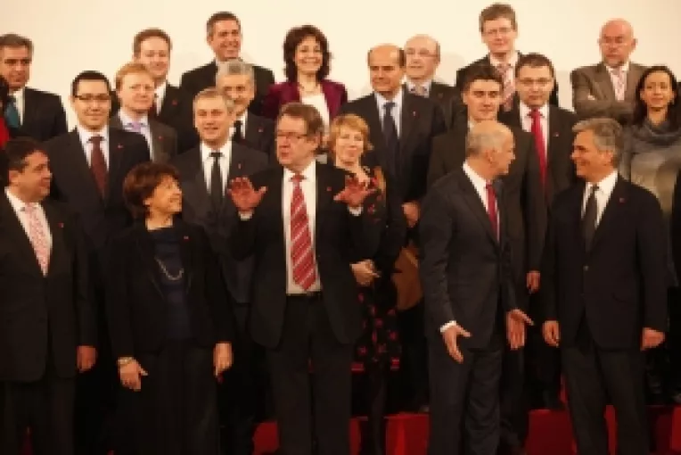 Victor Ponta: Cine seamana se-aduna