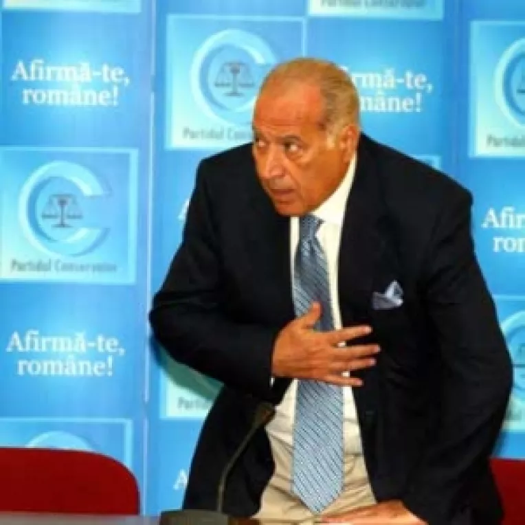 Voiculescu mai flutura o data plecarea